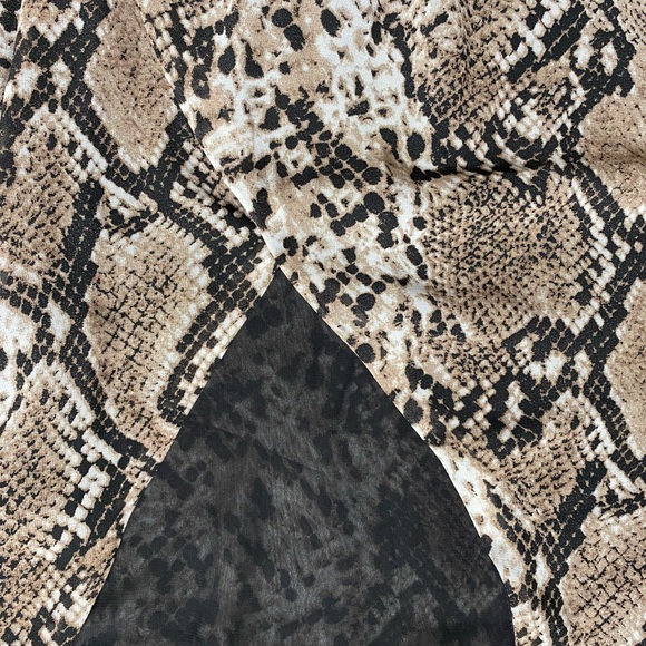 NWOT Lush bodysuit plus size 2X or 3X snake print polyester long sleeves - Picture 6 of 8